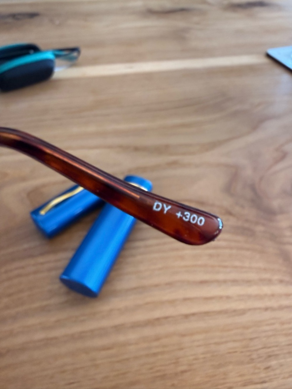 🔥 Closet Sale — 3 for $25 / 5 for $40 Gold Metal Rim Reading Glasses +3.0 - Picture 2 of 4